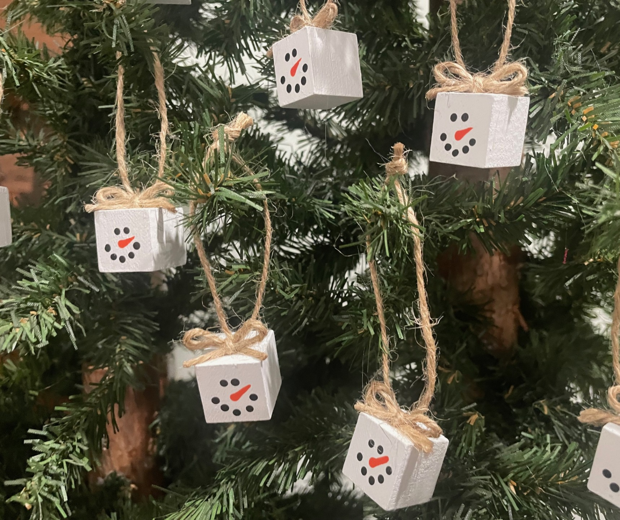 Set of 10 MINIATURE Snowmen Ornaments / Gift Tags