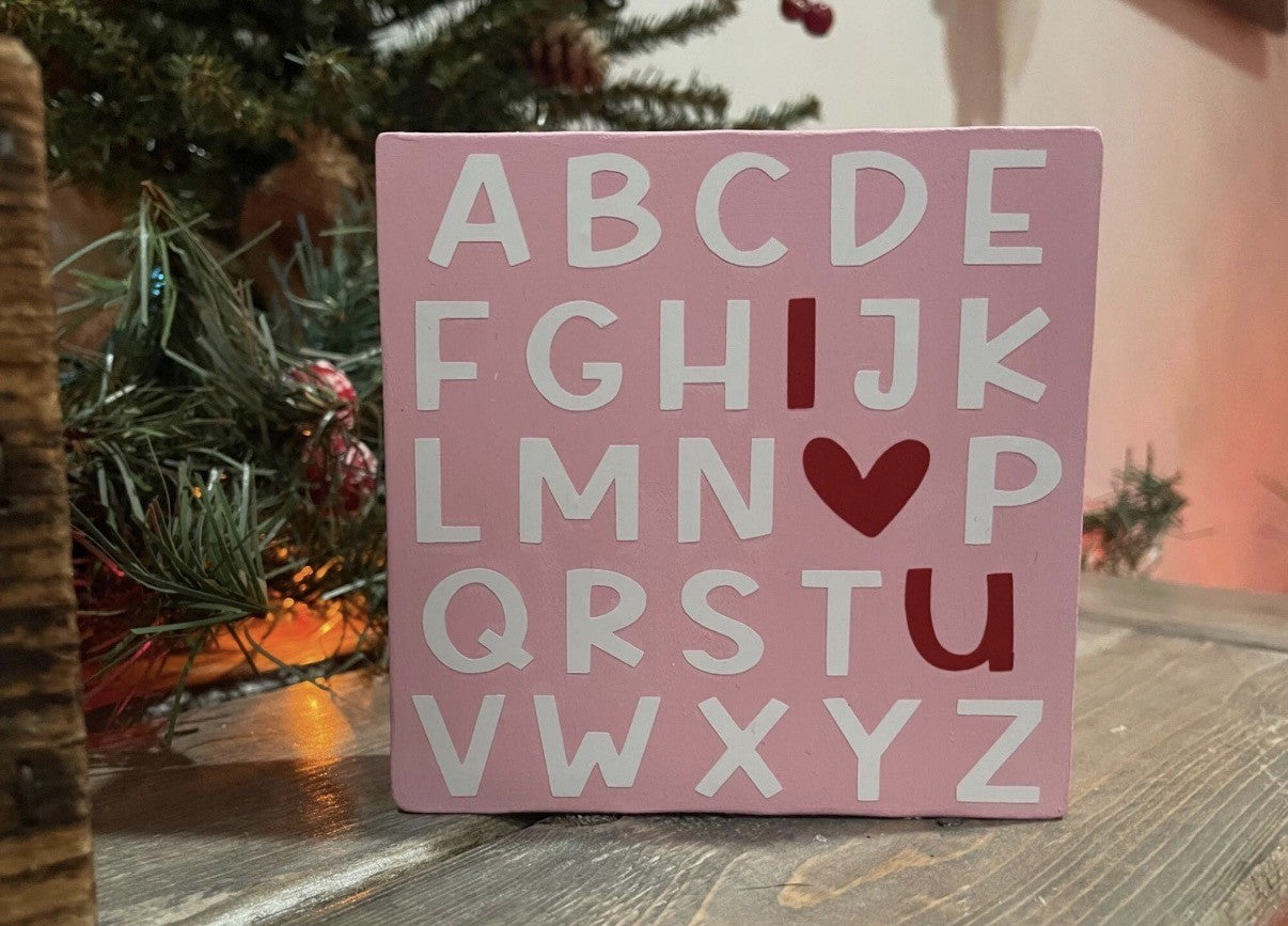 Valentine Shelf Sitter