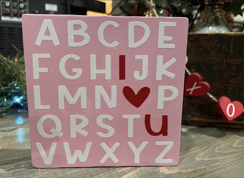 Valentine Shelf Sitter