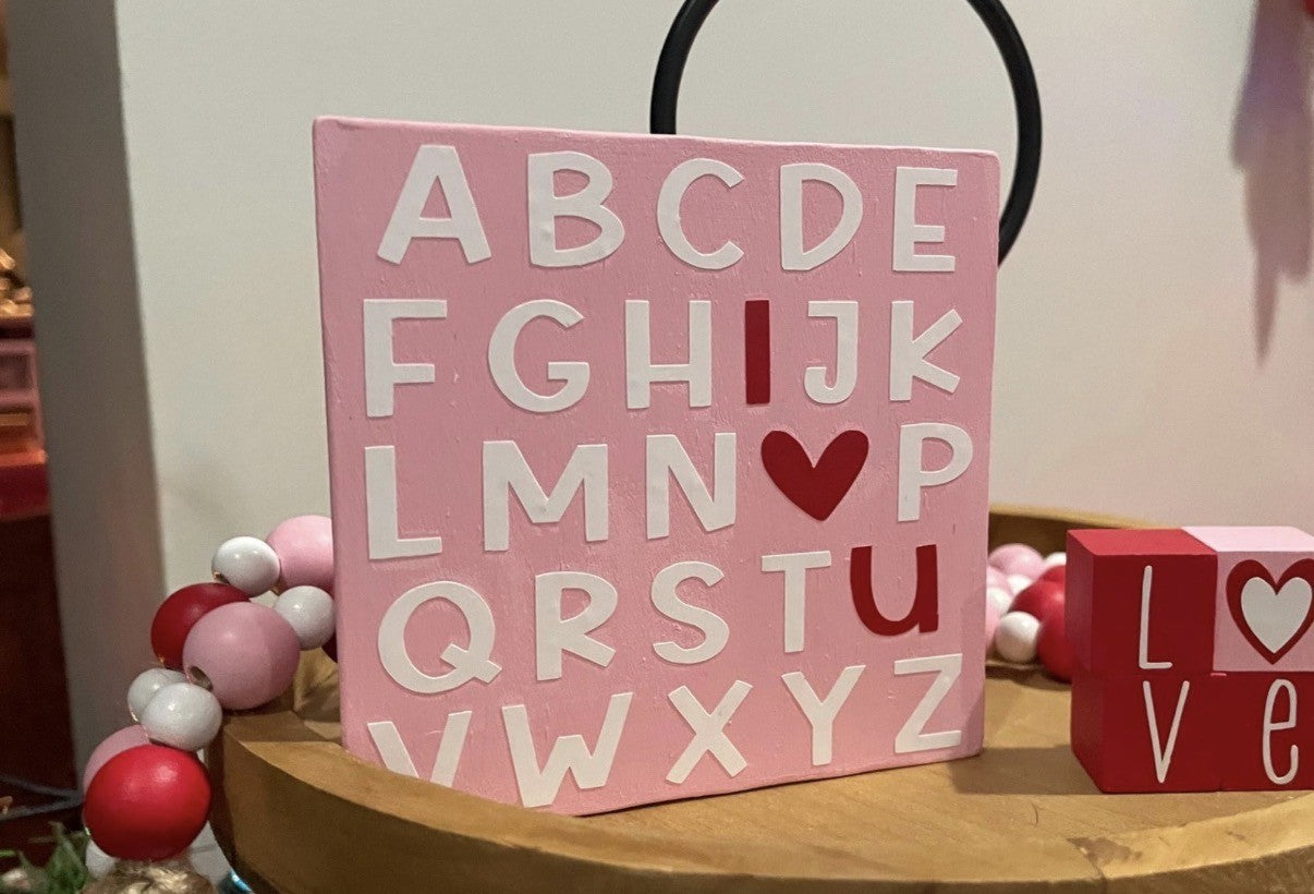 Valentine Shelf Sitter