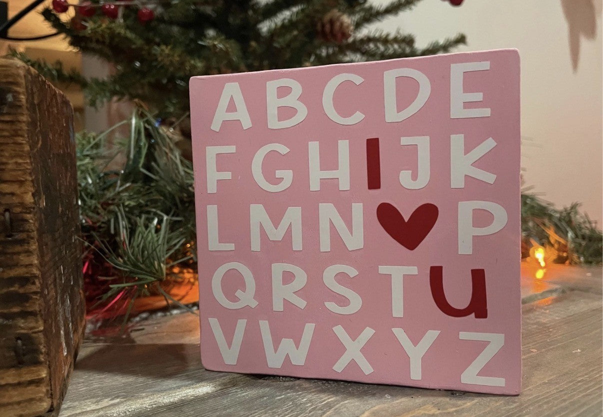 Valentine Shelf Sitter