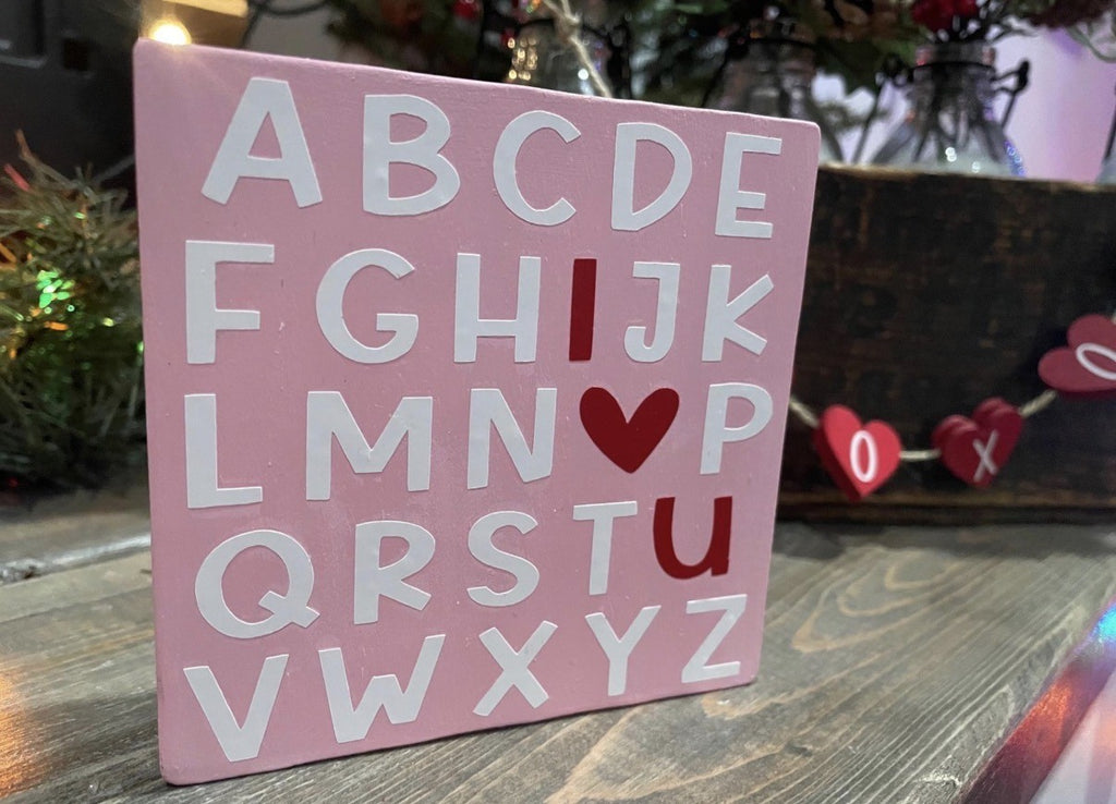 Valentine Shelf Sitter