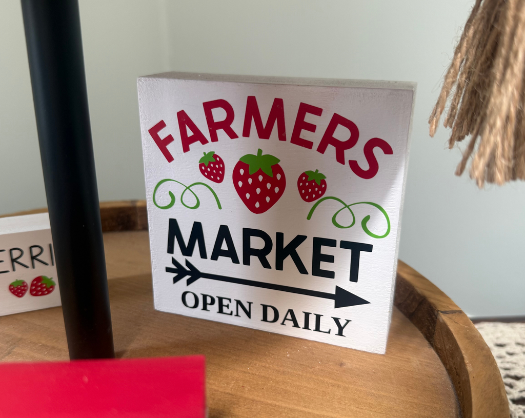 Strawberry Farmer's Market Shelf Sitter